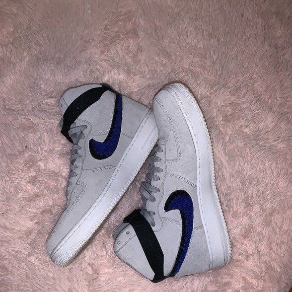 Nike Sneakers - Picture 3 of 12